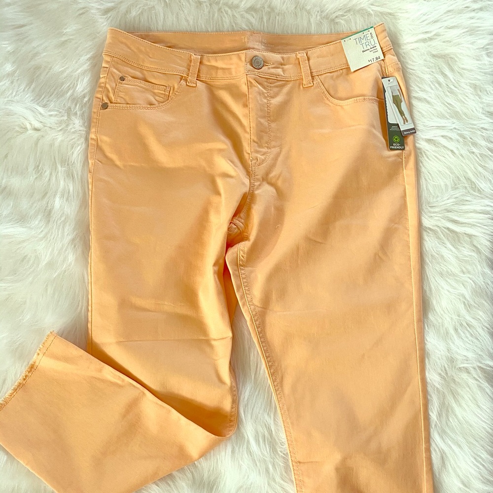 🐝NWT🐝 peach ankle skinny jeans